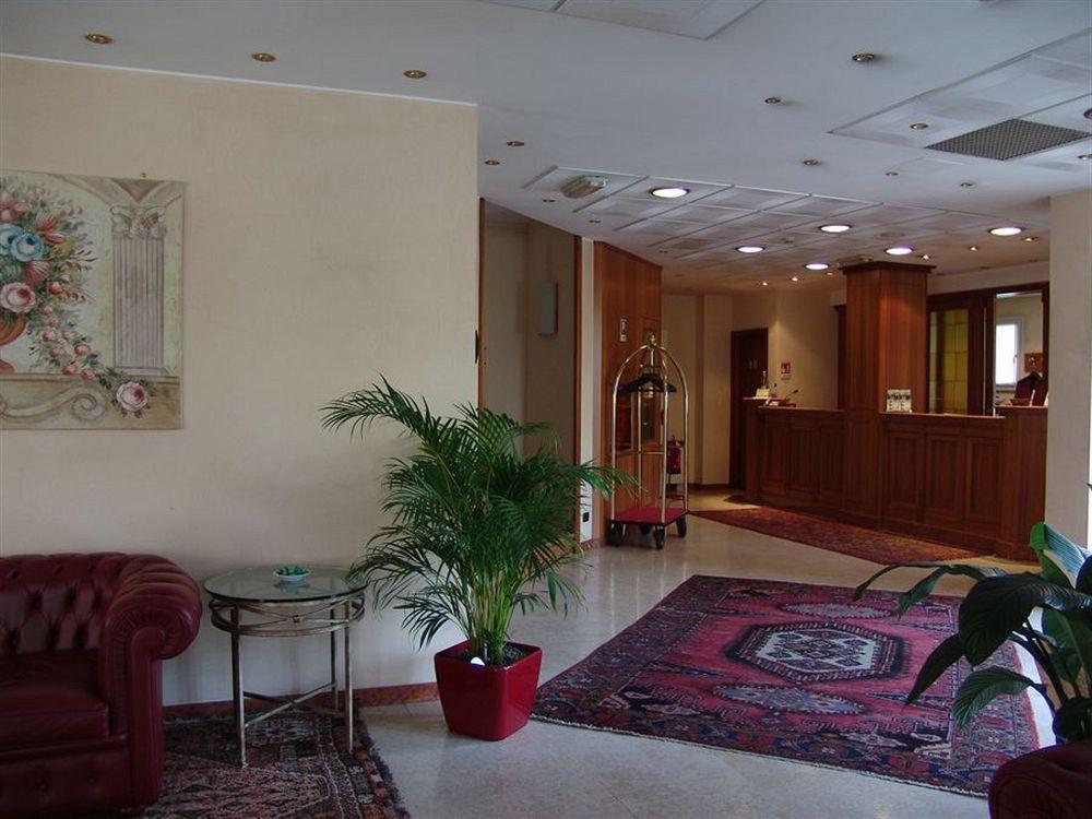 Hotel Visconti Melzo Eksteriør billede