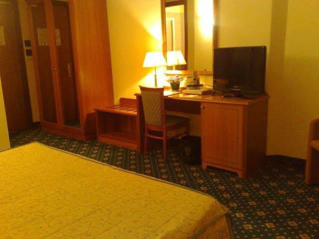 Hotel Visconti Melzo Eksteriør billede